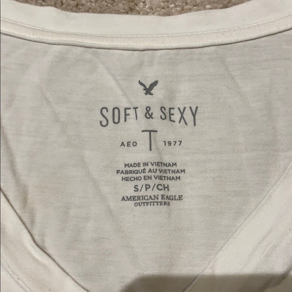 American Eagle T-Shirt - Picture 2 of 3